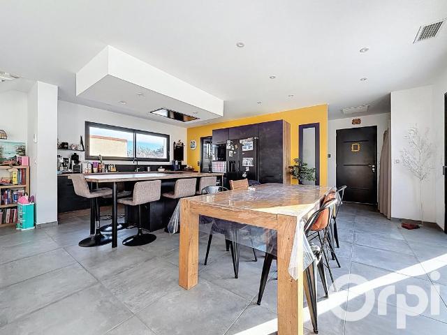 Maison 5 pièces 145 m²