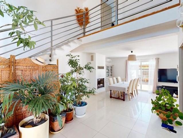 Maison 5 pièces 145 m²