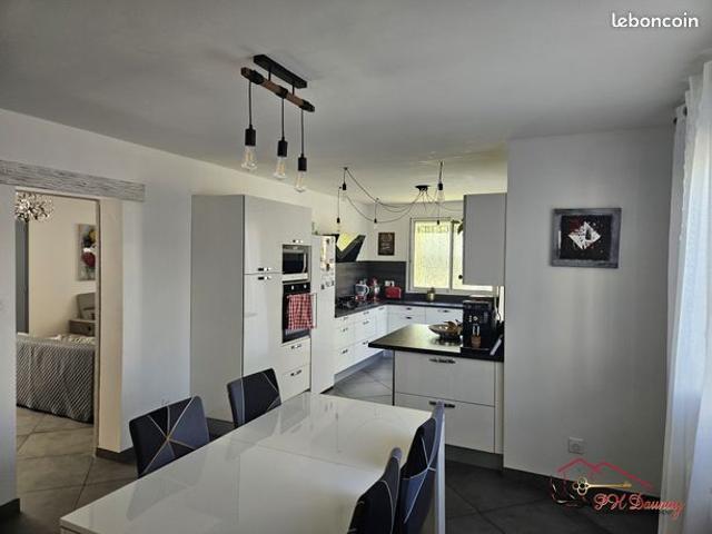 Maison 5 pièces 145 m²