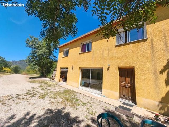 Maison 5 pièces 145 m²