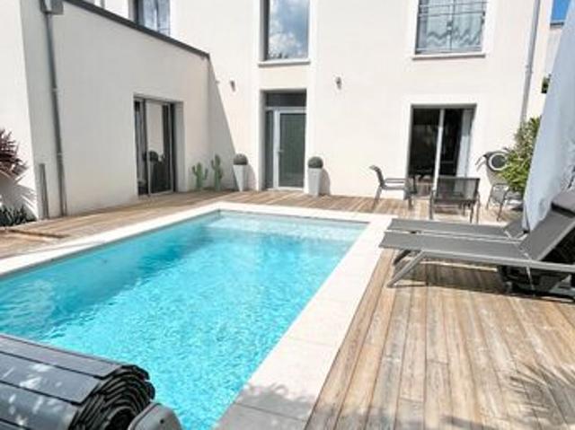 Maison 5 pièces 145 m²