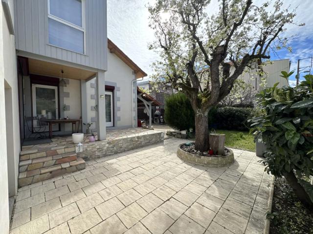 Maison 5 pièces 145 m²