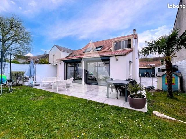 Maison 5 pièces 145 m²