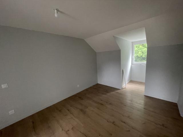 Maison 5 pièces, 145 m² à louer à Flavin 12450