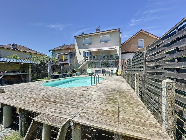 Maison 5 pièces 146 m²