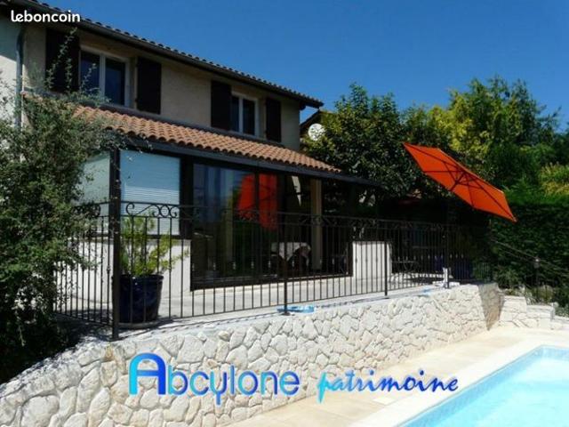 Propriété 5 pièces 146 m²