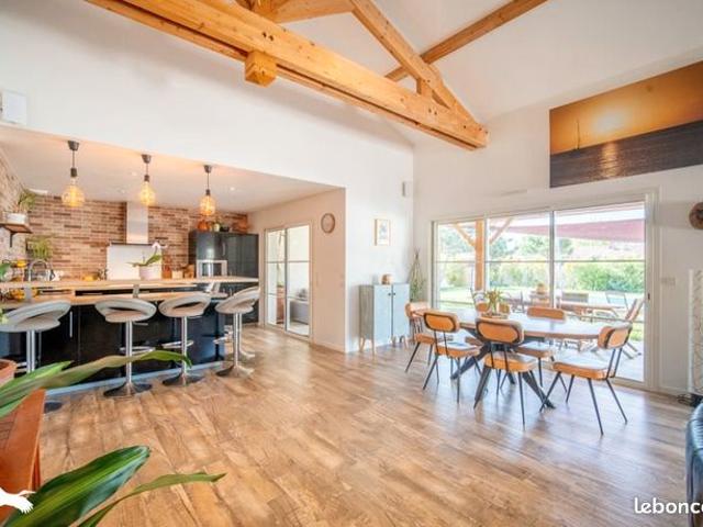 Maison 5 pièces 146 m²