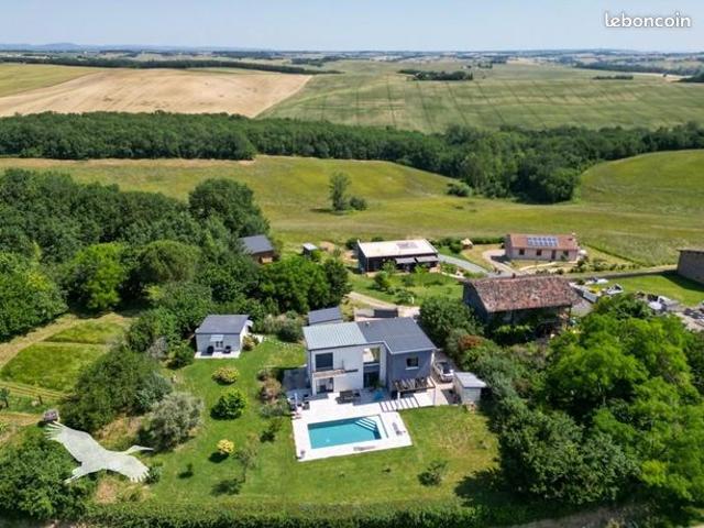 Maison 5 pièces 146 m²