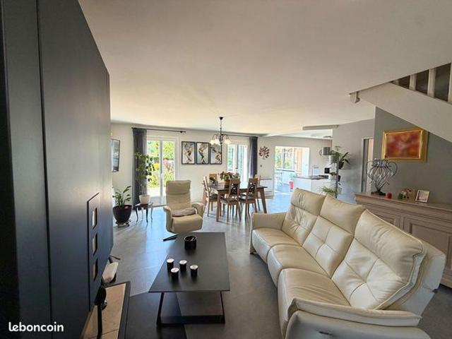 Maison 5 pièces 146 m²