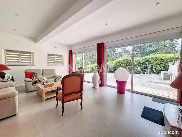 Maison 5 pièces 146 m²