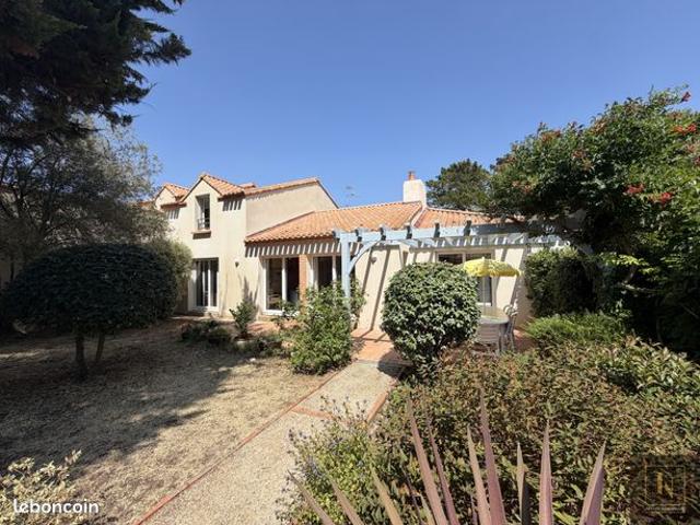Maison 5 pièces 146 m²