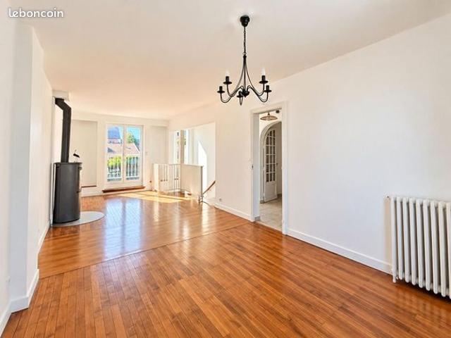 Maison 5 pièces 146 m²