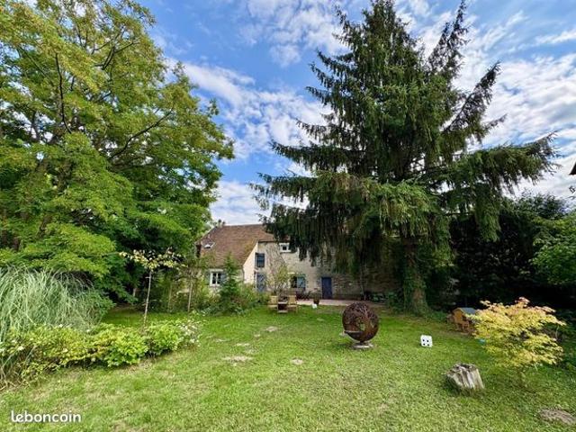 Maison 5 pièces 146 m²
