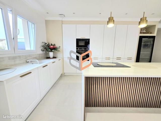 Maison 5 pièces 146 m²