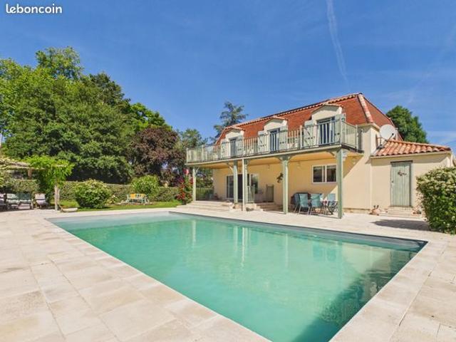 Maison 5 pièces 146 m²