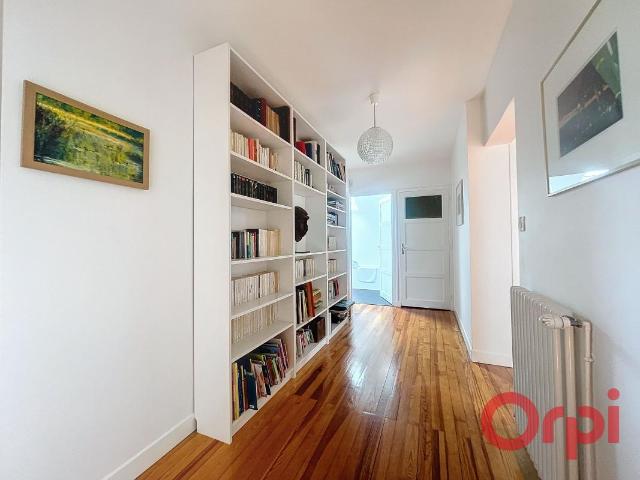 Maison 5 pièces, 146 m² à louer à Décines Charpieu 69150