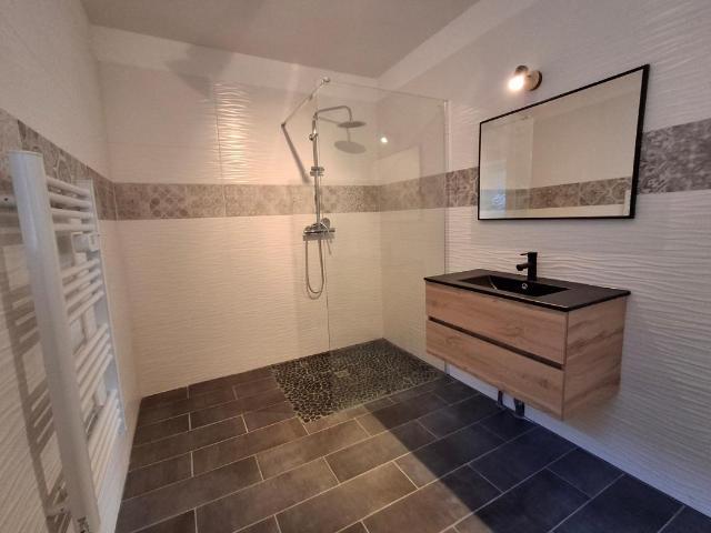 Maison 5 pièces, 146 m² à louer à Saint Julien de Vouvantes 44670