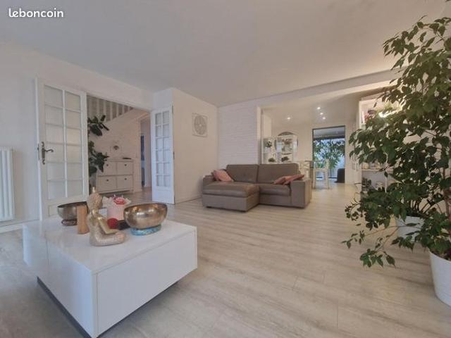 Maison 5 pièces 147 m²