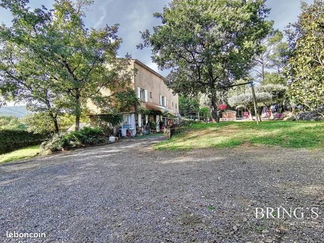 Maison 5 pièces 147 m²
