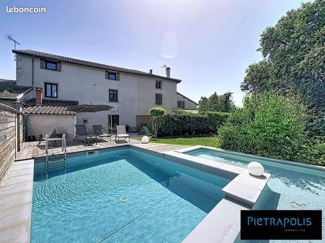 Maison 5 pièces 147 m²