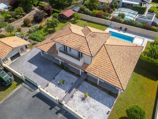 Maison 5 pièces 147 m²