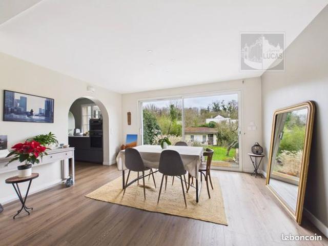 Maison 5 pièces 147 m²