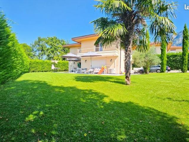Maison 5 pièces 147 m²