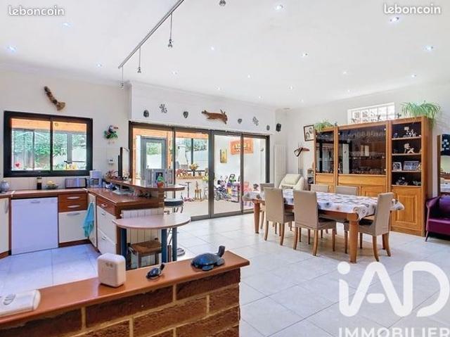 Maison 5 pièces 147 m²