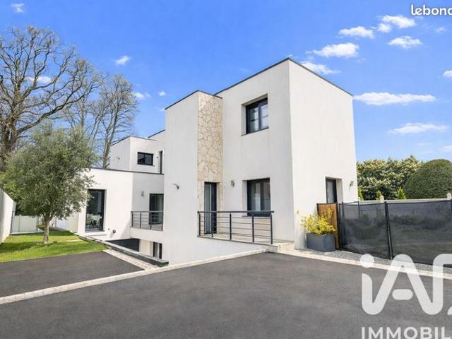 Maison 5 pièces 147 m²