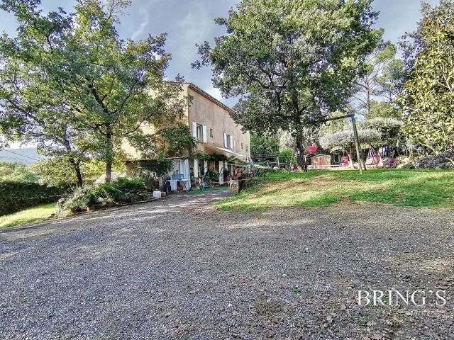 Maison 5 pièces 147 m²