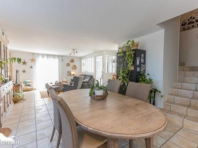 Maison 5 pièces 147 m²