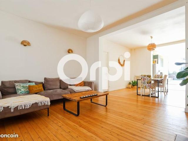 Maison 5 pièces 147 m²