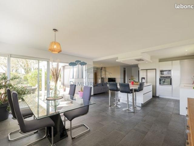 Maison 5 pièces 147 m²