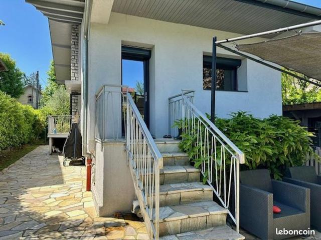 Maison 5 pièces 147 m²