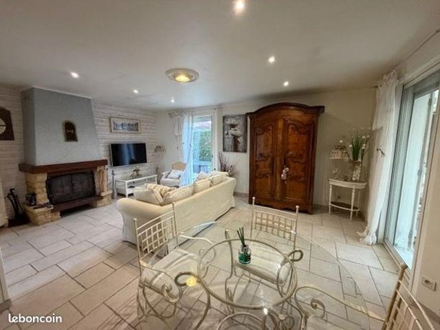 Maison 5 pièces 147 m²