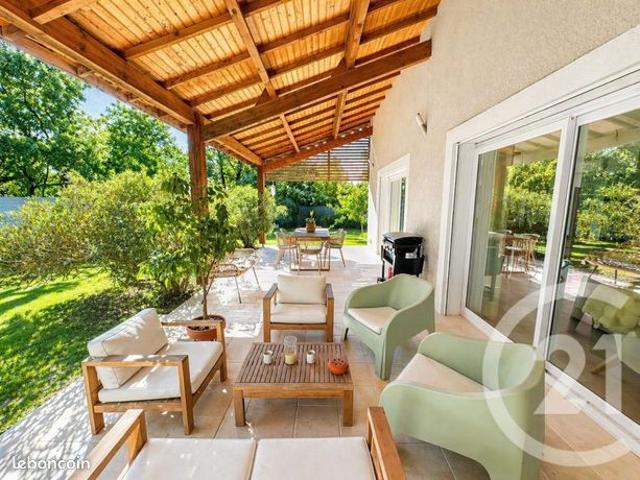 Maison 5 pièces 147 m²