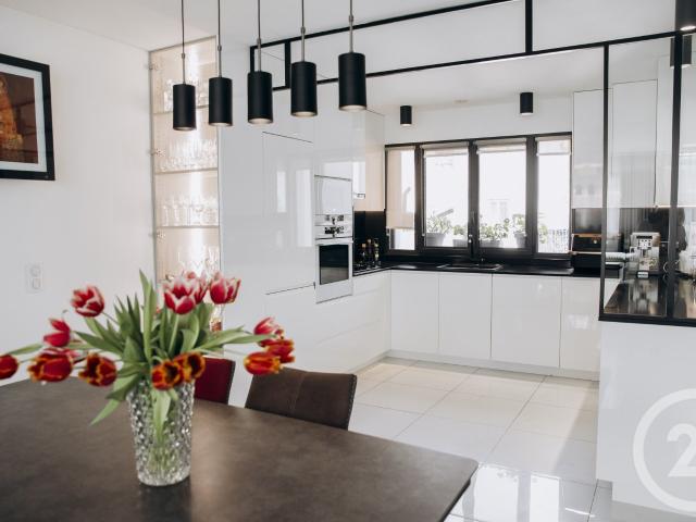 Maison 5 pièces 147 m²