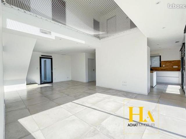 Maison 5 pièces 147 m²