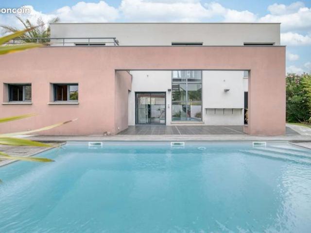 Maison 5 pièces 147 m²