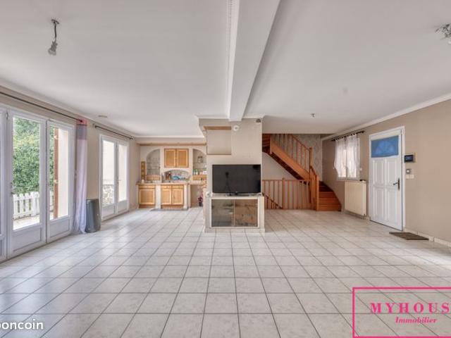 Maison 5 pièces 148 m²