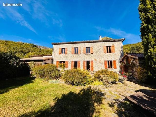 Maison 5 pièces 148 m²