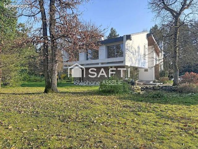 Maison 5 pièces 148 m²