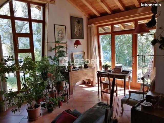 Maison 5 pièces 149 m²