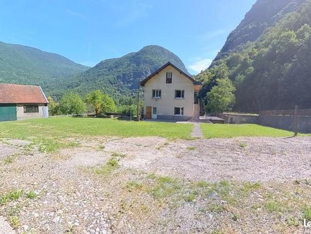 Maison 5 pièces 140 m²