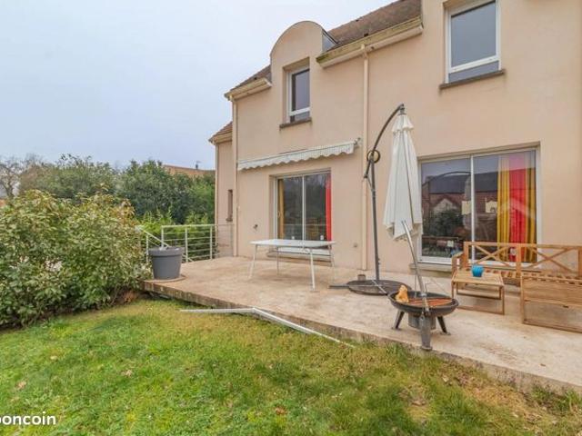 Maison 5 pièces 140 m²