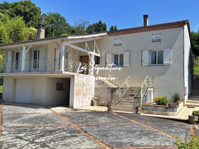 Maison 5 pièces 140 m²