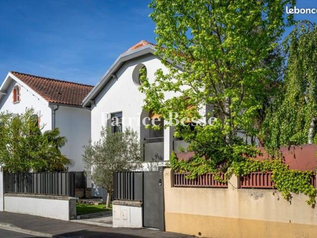 Maison 5 pièces 140 m²