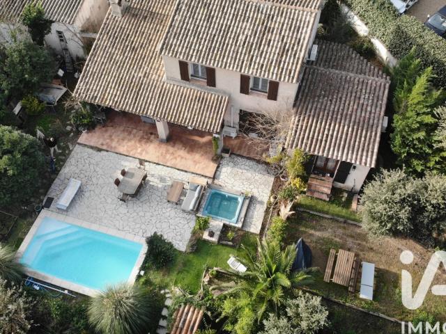 Maison 5 pièces 140 m²