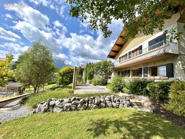 Maison 5 pièces 140 m²