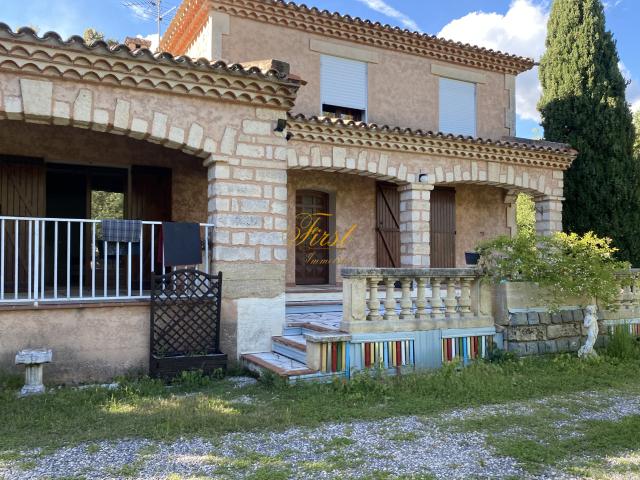Maison 5 pièces 140 m²